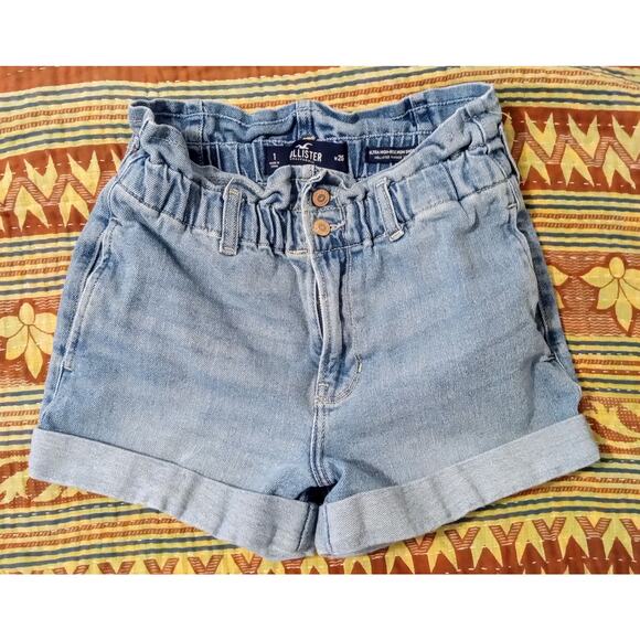 Hollister Ultra High Rise Mom Shorts Vintage Stretch Light Wash 3" Denim SZ 1 - Picture 2 of 9